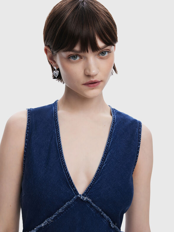 Denim dress with V-neck - 3
