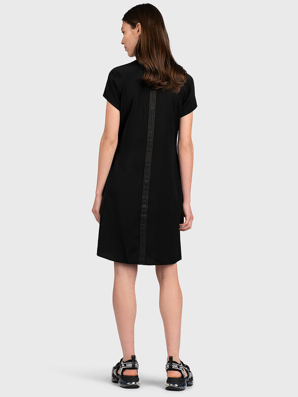 Black dress with a zip - 2