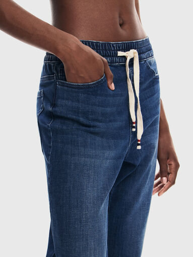 ABIGAIL jeans with elastic waist  - 4