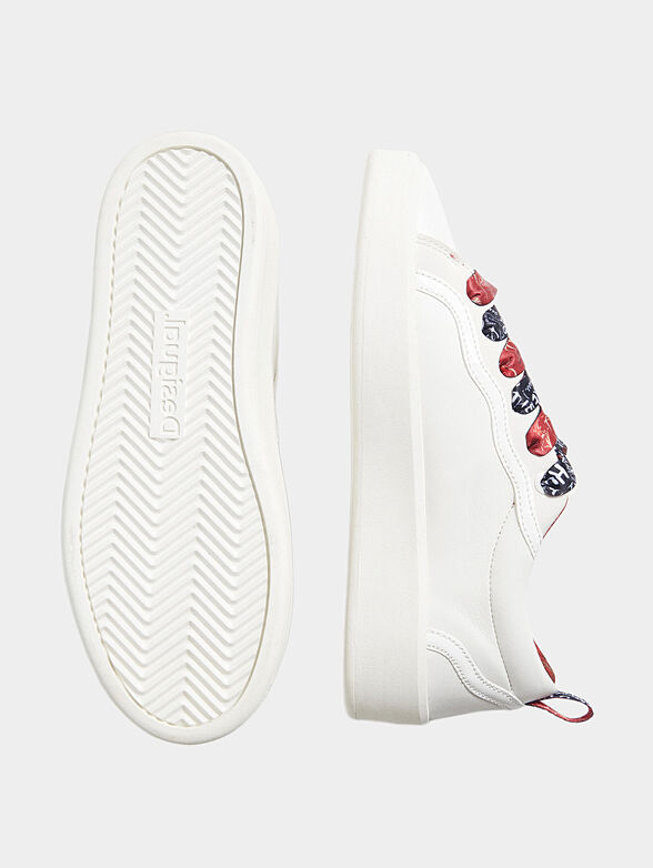 Sneakers with contrasting laces - 5