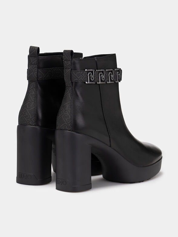 Ankle boots with logo detail - 3