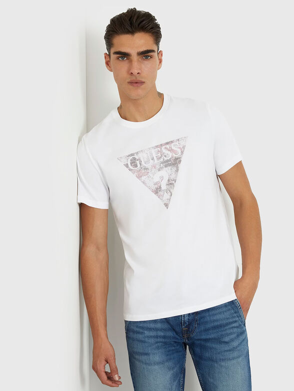 Black T-shirt with triangular logo print - 1