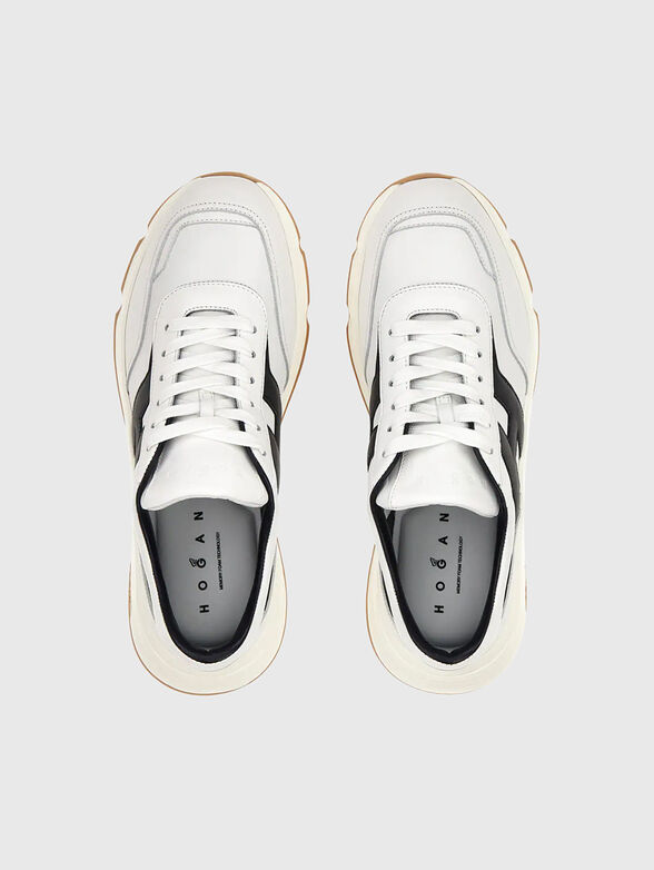 Leather sneakers with a contrasting logo - 6