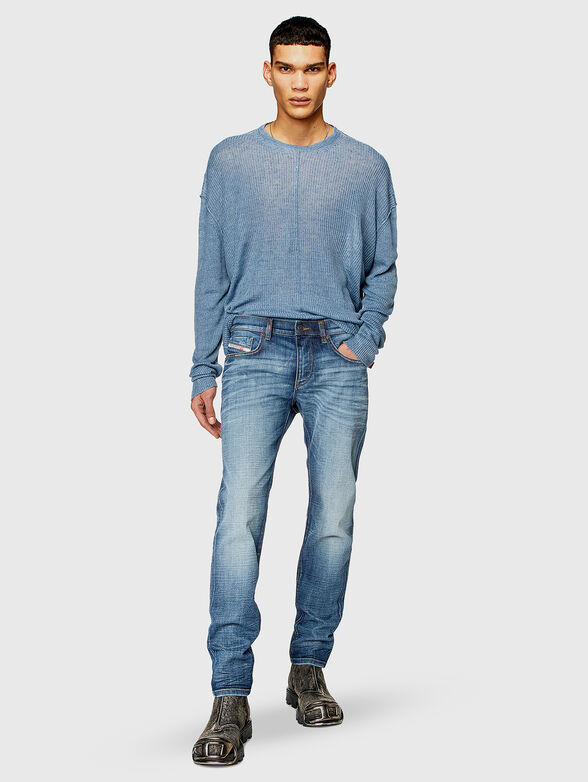 Jeans with washed effect and accent rips - 4