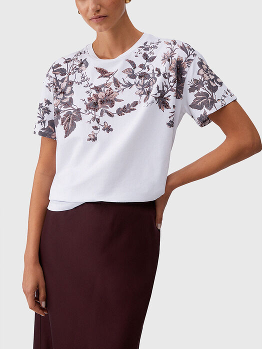 T-shirt with rhinestones