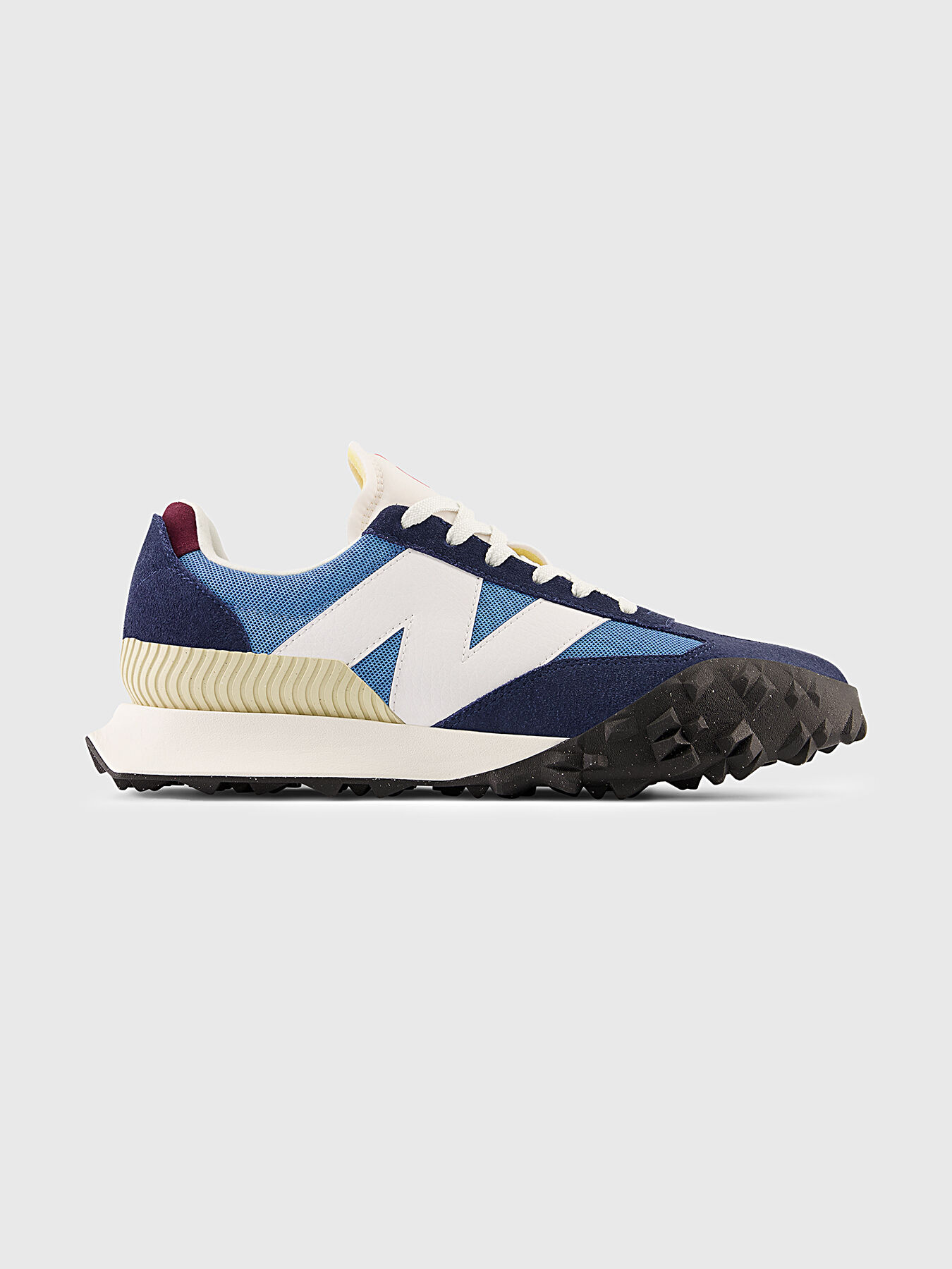 NBUXC72RLSS23(1).jpg?sw=524&sh=817