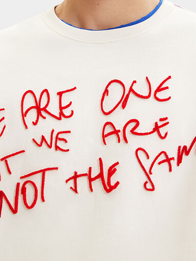 Sweatshirt with contrasting print - 5