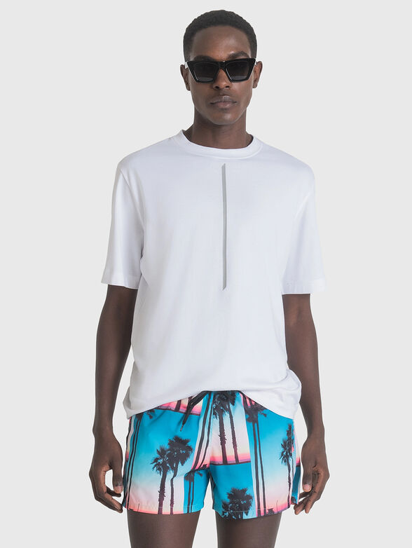 Beach shorts with multicolour print - 2