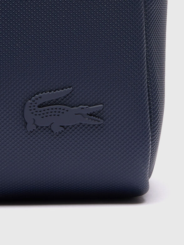 Black toiletry bag with logo accent - 3