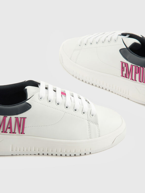 Leather shoes with contrasting logo accent - 4