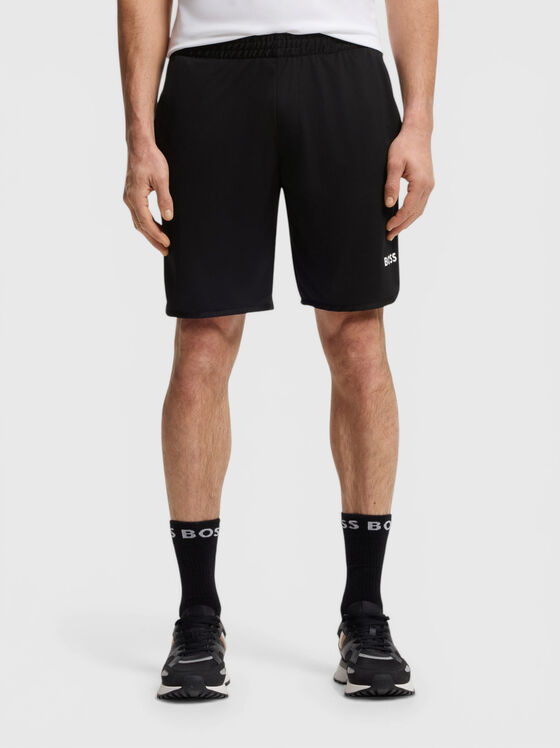 Short pants with a logo detail - 1