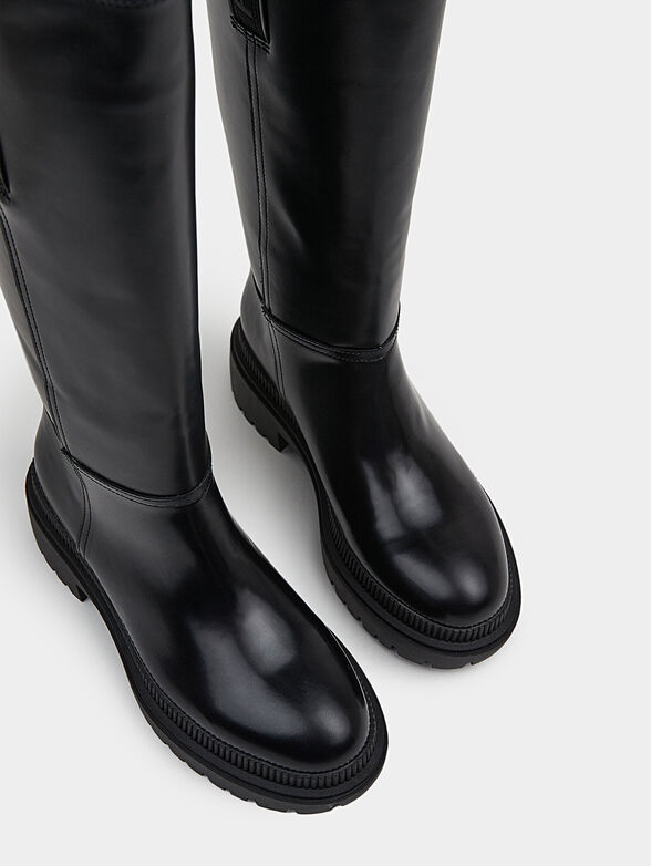 BETTLE faux leather boots in black color - 6