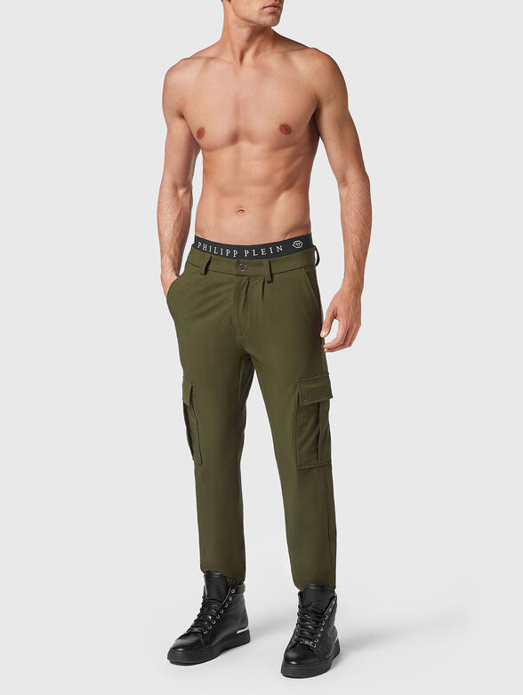 Green cargo pants with embroidery - 4