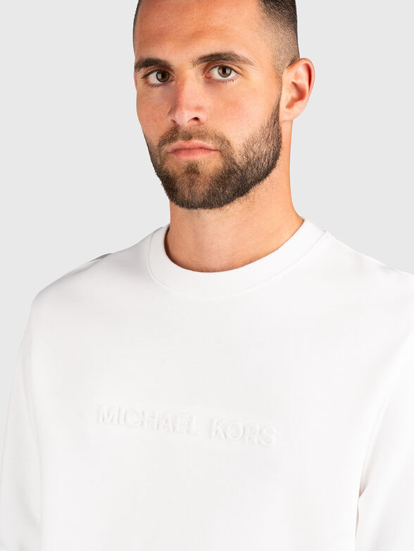 White sweatshirt with embossed logo - 3