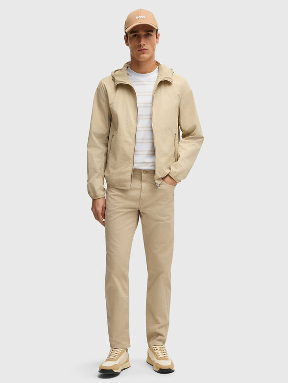 White T-shirt with oval neckline - 2