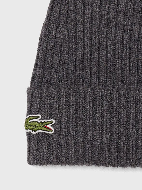 Unisex wool beanie in red color - 2