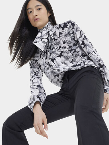 Shirt with floral print - 3
