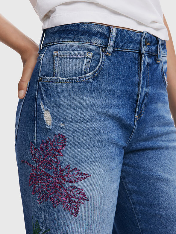 Jeans with embroidery  - 4