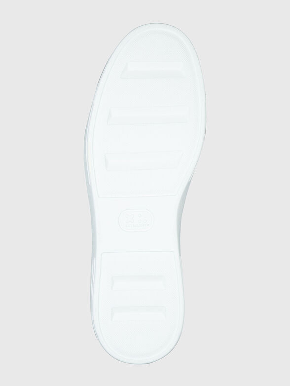 Leather sneakers with rhinestones - 3