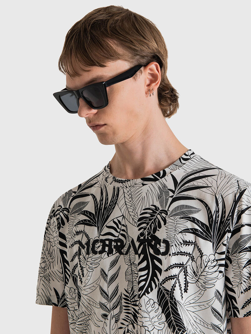 T-shirt with floral motifs - 3