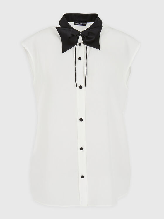 Shirt with accent buttons - 1