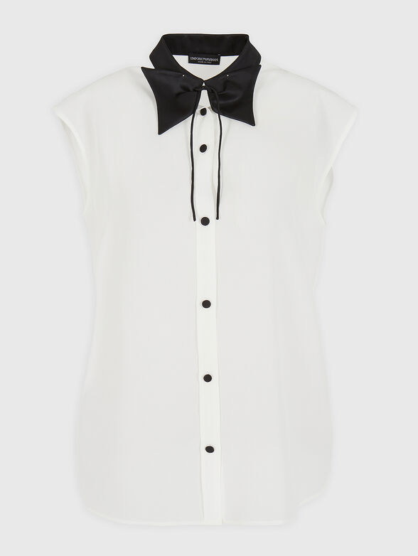 Shirt with accent buttons - 1