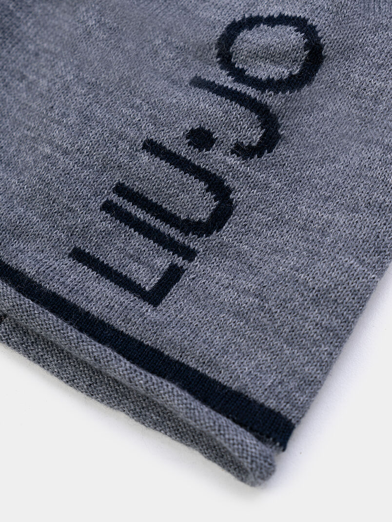 Gray knitted hat with logo - 3