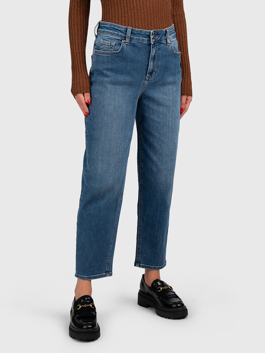 Black jeans with embroidered logo