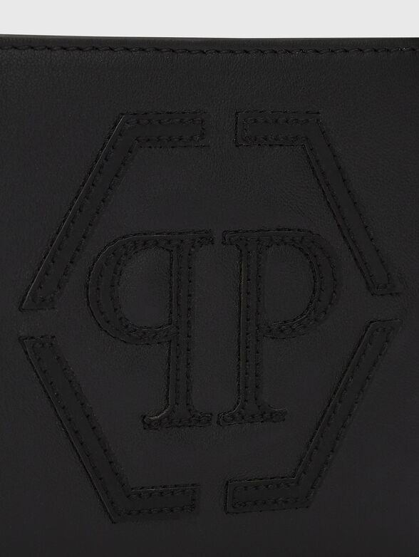 Leather wallet with embossed logo - 3