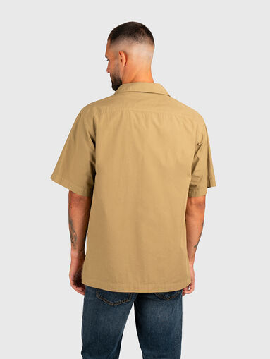 Short sleeved cotton shirt with accent pockets - 3
