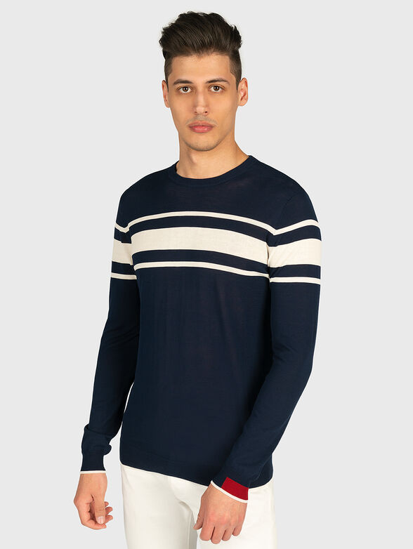 Sweater with contrasting stripes - 1