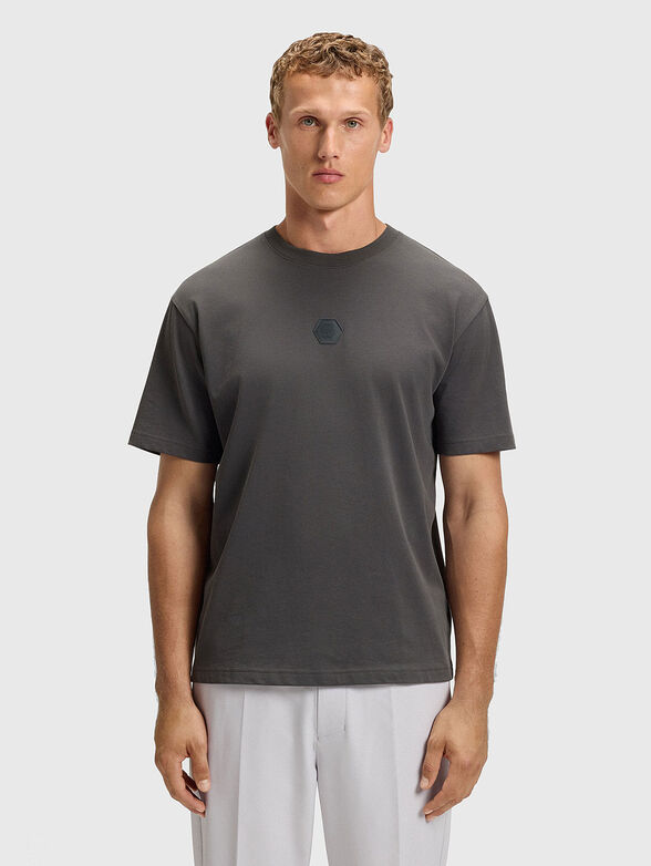 T-shirt with oval neckline in gray - 1