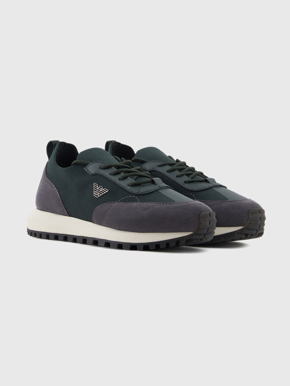 Sports shoes with logo - 1