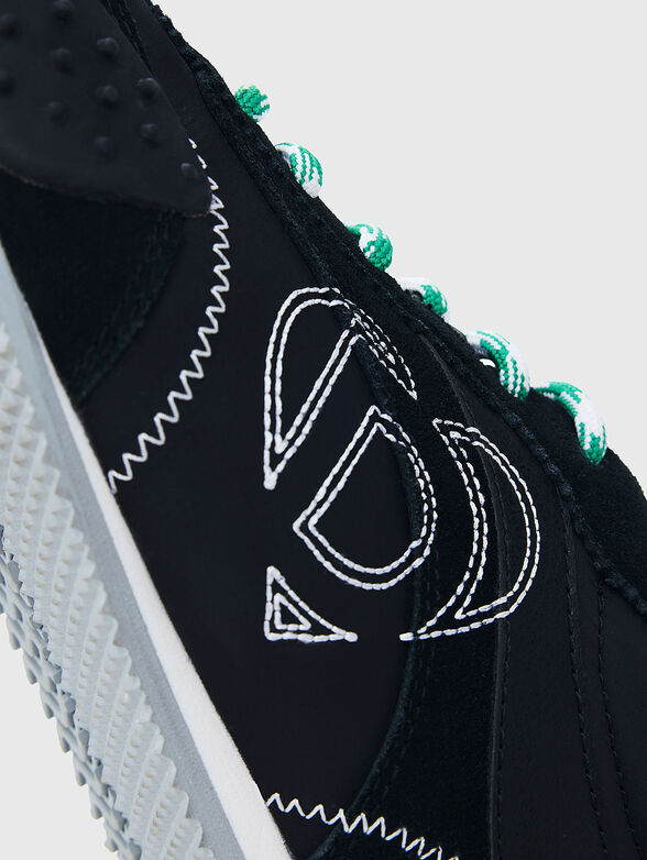 Sneakers with contrasting laces and logo embroidery - 4