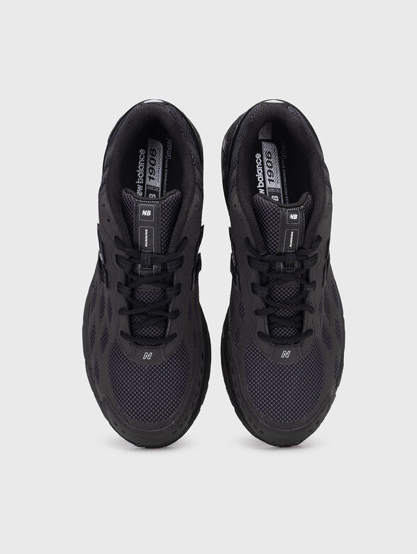 1906R sports shoes in black - 5