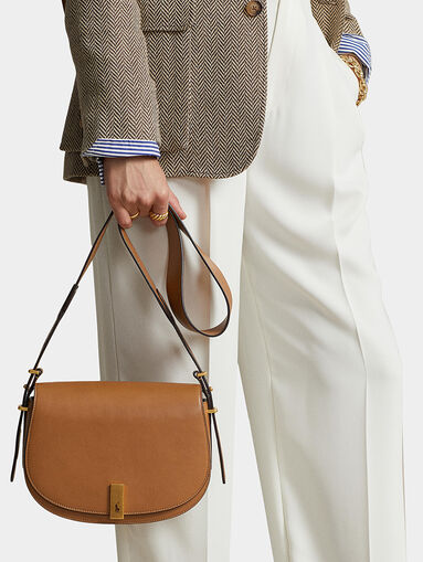 Leather crossbody bag with metal accent - 5