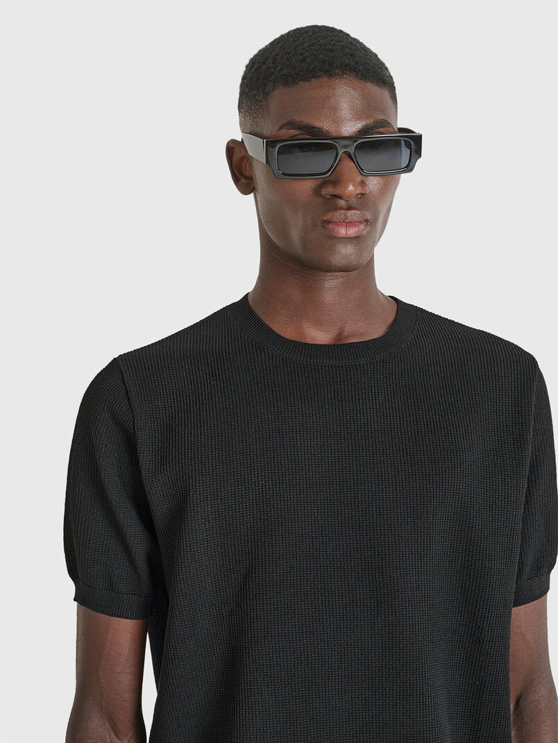 Short sleeve sweater in black - 3
