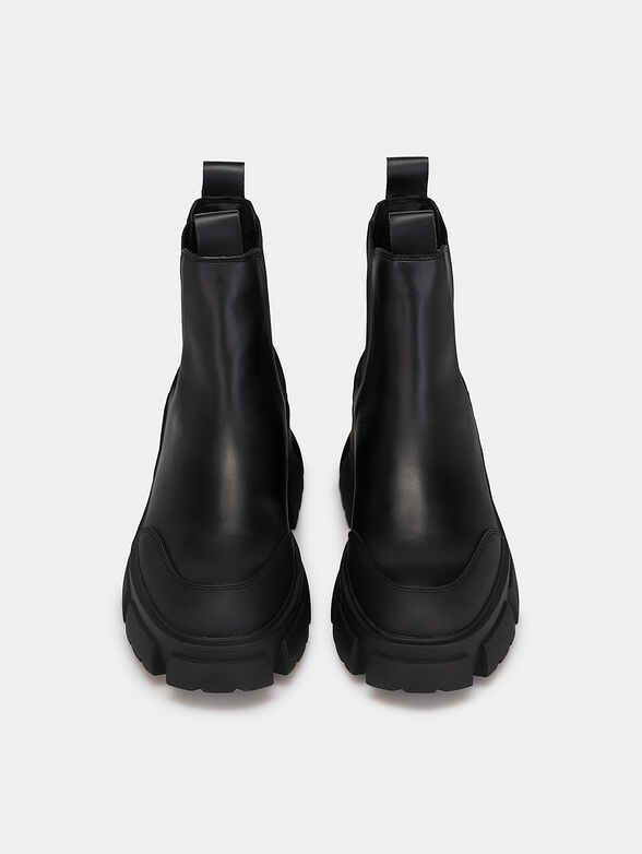 CAVE ankle boots with elastic inserts - 6