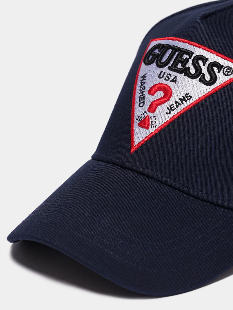 Baseball cap with logo embroidery - 3