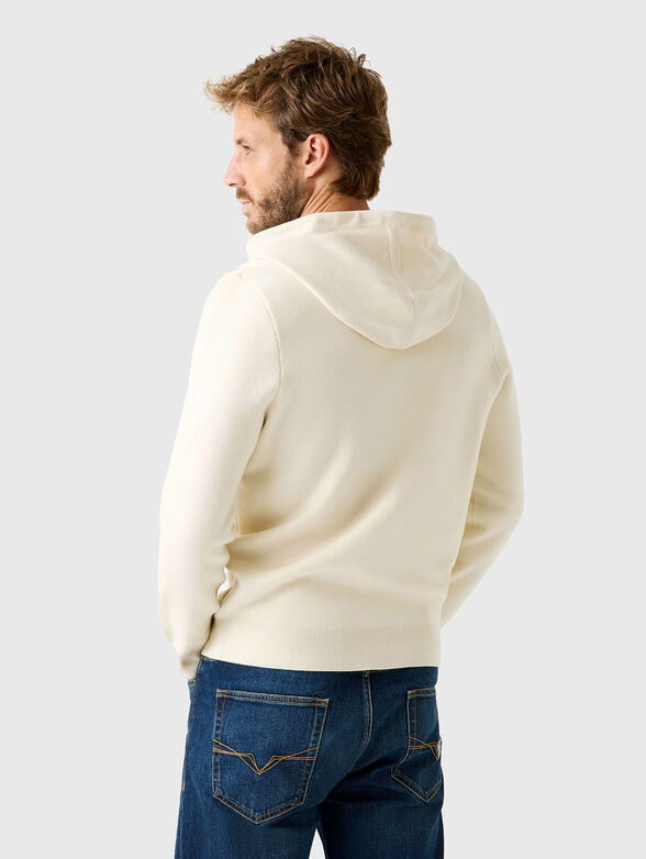 Hooded sweater with embossed logo - 3