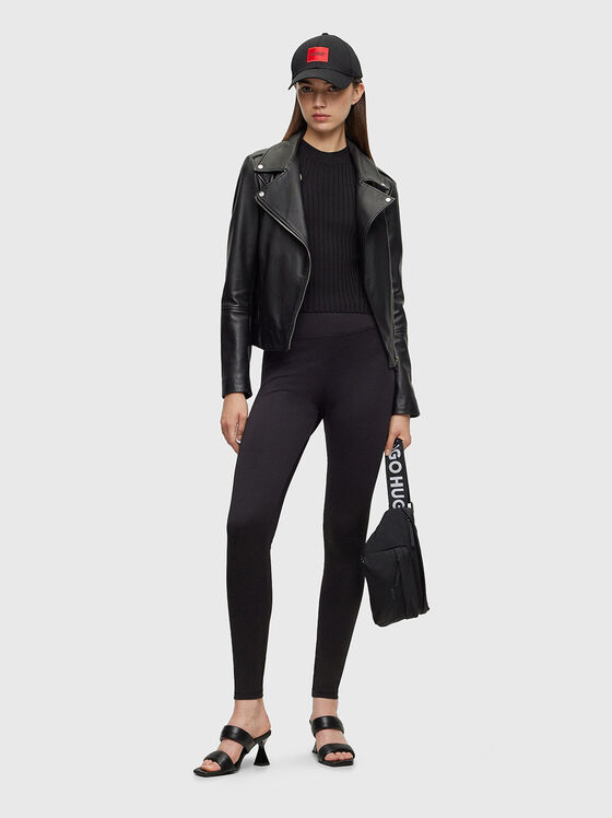 Топ SHAREY с асиметричен детайл - 2