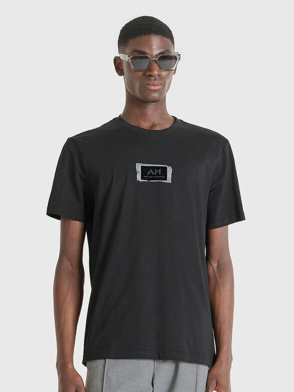 T-shirt with oval neckline - 1