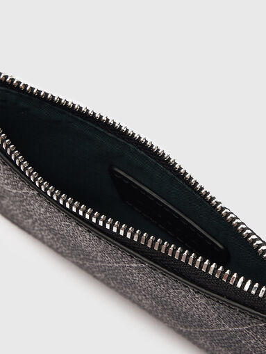 Black card holder with monogram logo - 3