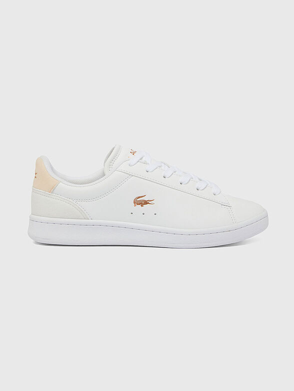 Sports shoes with contrasting details - 1