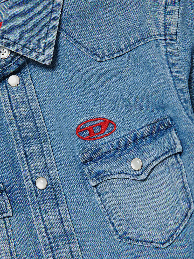 Logo embroidered denim shirt  - 3