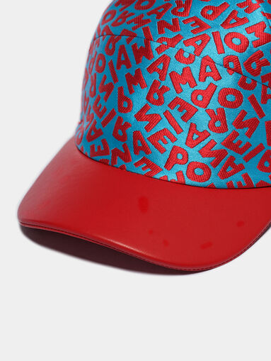 Baseball cap with embroidered letters - 4