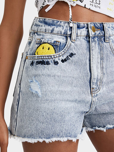 SMILEY&reg; denim shorts - 4