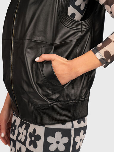 Leather vest - 5