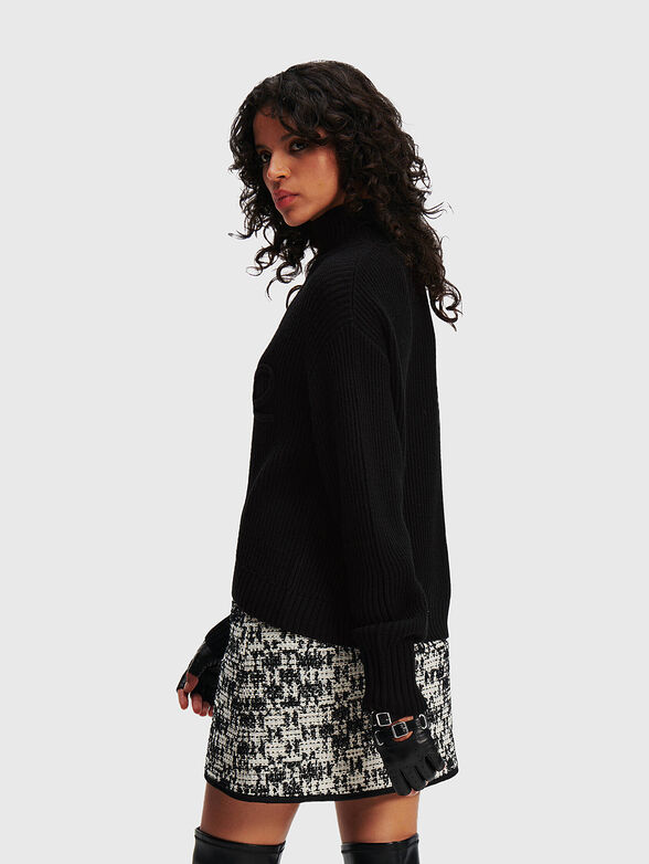 Knitted sweater in black color - 3