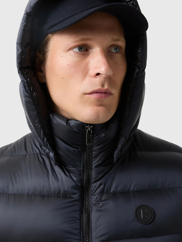 HOLGER vest with removable hood and logo - 5